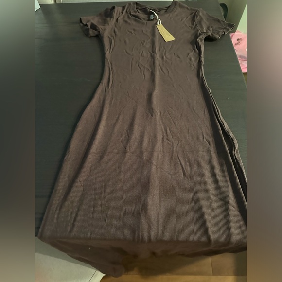 SKIMS Long Slip Ribbed Dress - Picture 2 of 5